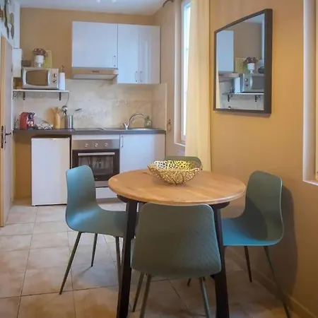 Le Forum Quartier La Roquette Apartment *